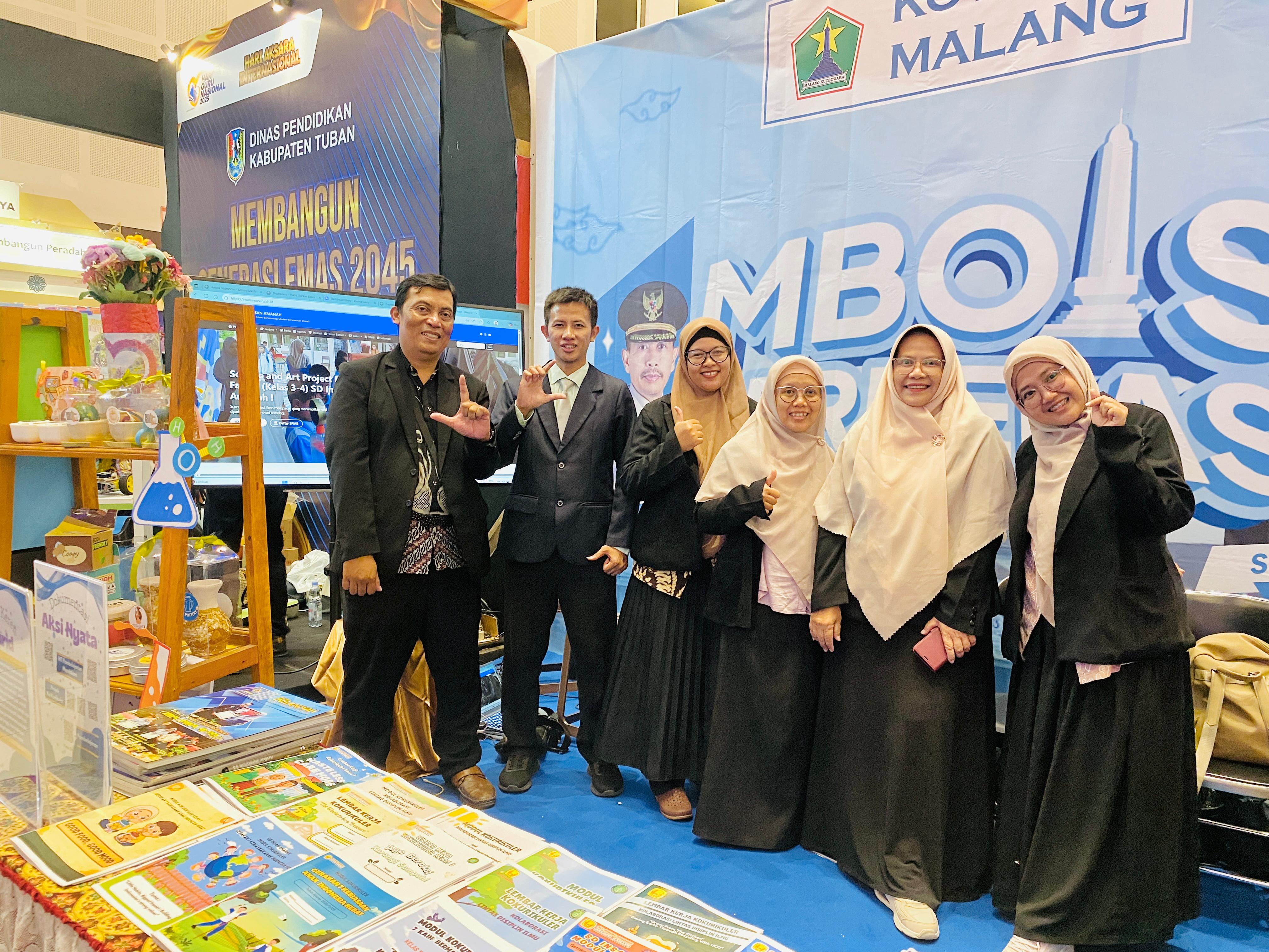 Expo Hari Aksara Interasional dan Hari Guru Nasional - Grand City Surabaya Jawa Timur